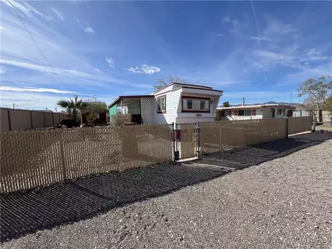 454 Swan Dr, Bullhead City, AZ 86442