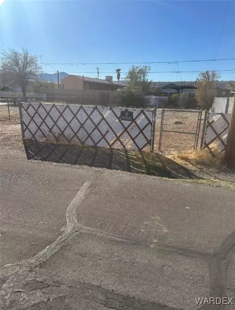 1817 Diamond Dr, Bullhead City, AZ 86442