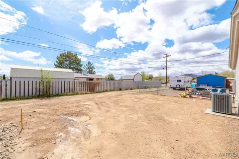 Exterior - 2610 E Lass Ave, Kingman, AZ 86409 photo 7 of 12