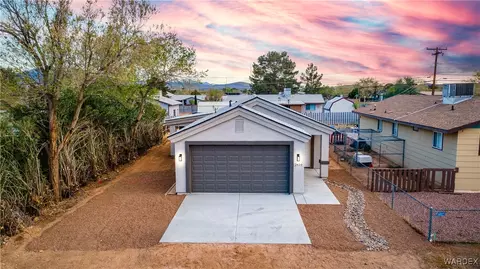 Exterior - 2610 E Lass Ave, Kingman, AZ 86409 photo 2 of 12