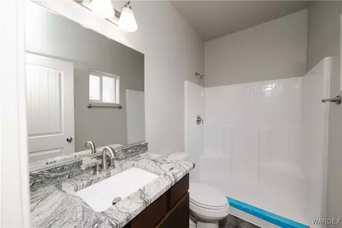 Bath - 2610 E Lass Ave, Kingman, AZ 86409 photo 1 of 1