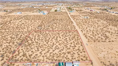 837 S Mormon Flat Rd, Golden Valley, AZ 86413