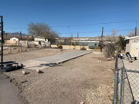 2061 Gregg Cv, Bullhead City, AZ 86442