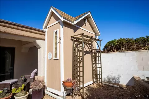 Exterior - 3796 E Suffock Ave, Kingman, AZ 86409 photo 4 of 7