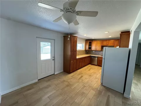 855 E Berk Ave, Kingman, AZ 86409 photo 8