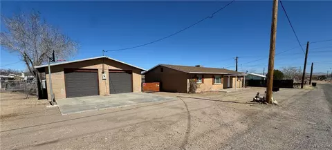 855 E Berk Ave, Kingman, AZ 86409 photo 2
