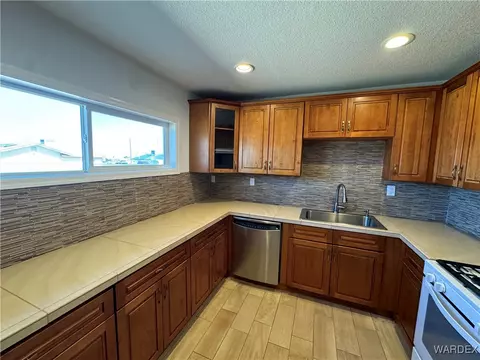 855 E Berk Ave, Kingman, AZ 86409 photo 12