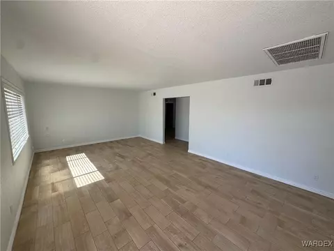 855 E Berk Ave, Kingman, AZ 86409 photo 6