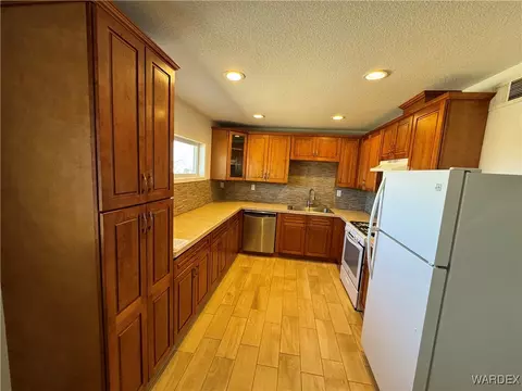 855 E Berk Ave, Kingman, AZ 86409 photo 10