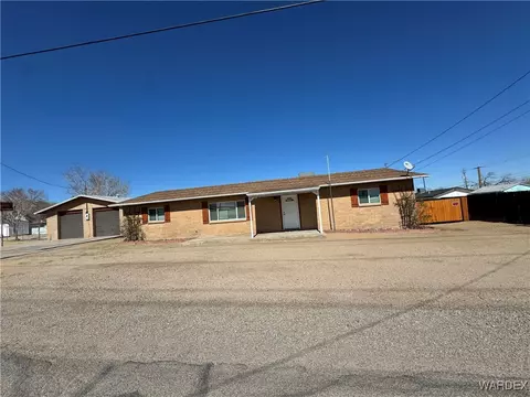855 E Berk Ave, Kingman, AZ 86409 photo 3