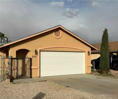 3551 E Warbler Ln, Kingman, AZ 86409