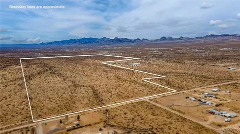 012 W Chino Dr, Golden Valley, AZ 86413