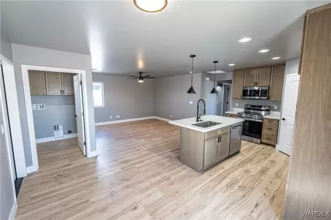 2475 E Devlin Ave, Kingman, AZ 86409 photo 8