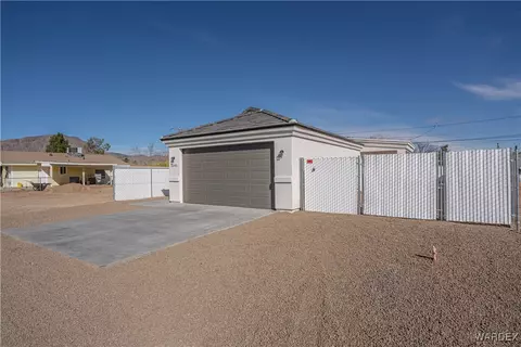 2395 E Devlin Ave, Kingman, AZ 86409