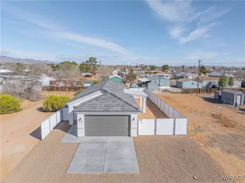 2395 E Devlin Ave, Kingman, AZ 86409 photo 4