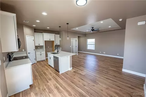 2395 E Devlin Ave, Kingman, AZ 86409 photo 7