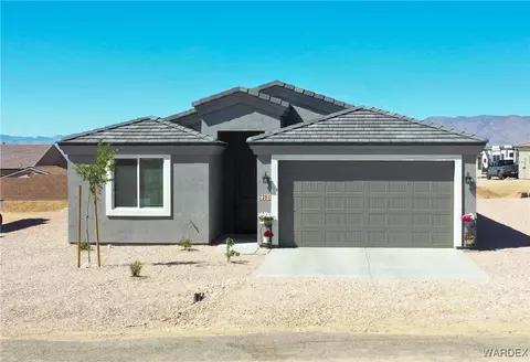 7391 Winchester Dr, Kingman, AZ 86401