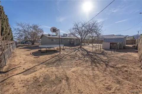 Exterior - 2475 E Hearne Ave, Kingman, AZ 86409 photo 3 of 8