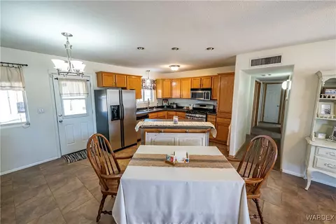 Kitchen - 2475 E Hearne Ave, Kingman, AZ 86409 photo 1 of 4