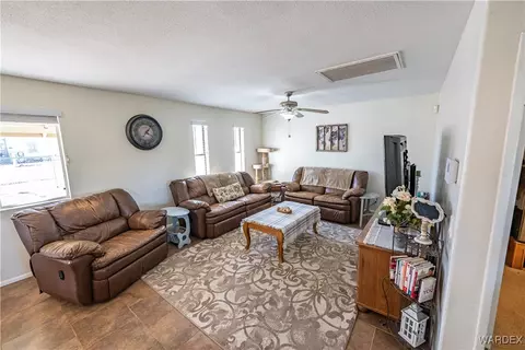 Living - 2475 E Hearne Ave, Kingman, AZ 86409 photo 2 of 3