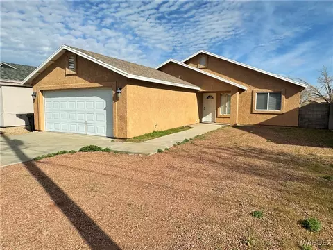 2731 Wickieup Ave, Kingman, AZ 86401
