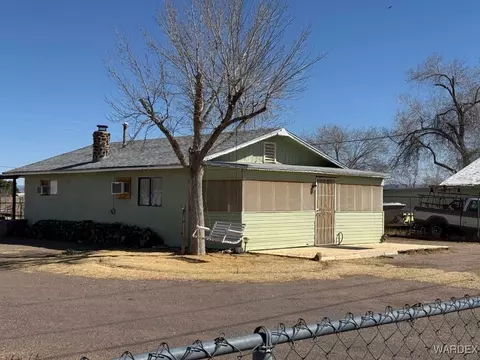 835 E Beverly Ave, Kingman, AZ 86409