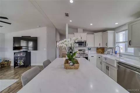 5477 E Coconino Dr, Topock, AZ 86436 photo 7