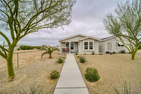 5477 E Coconino Dr, Topock, AZ 86436 photo 3