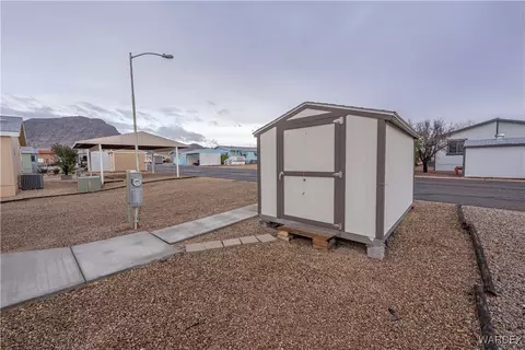 1240 E Citrus Dr, Kingman, AZ 86409 photo 2