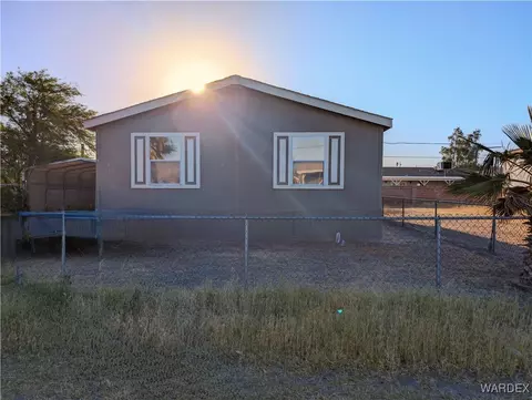 1608 Lakeside Dr, Bullhead City, AZ 86442