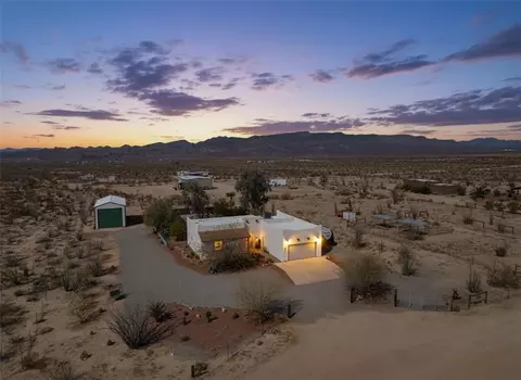 14105 S Cactus Rd, Yucca, AZ 86438