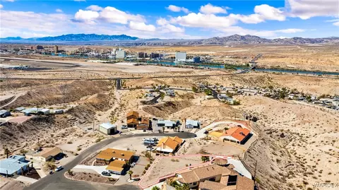 669 Hickory Ct, Bullhead City, AZ 86429