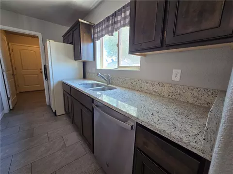 Kitchen - 3295 E Devlin Ave, Kingman, AZ 86409 photo 4 of 4