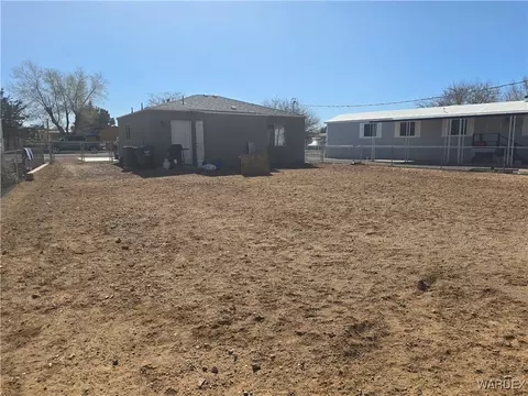 Exterior - 3295 E Devlin Ave, Kingman, AZ 86409 photo 2 of 8