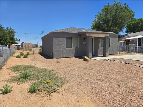 Exterior - 3295 E Devlin Ave, Kingman, AZ 86409 photo 3 of 8