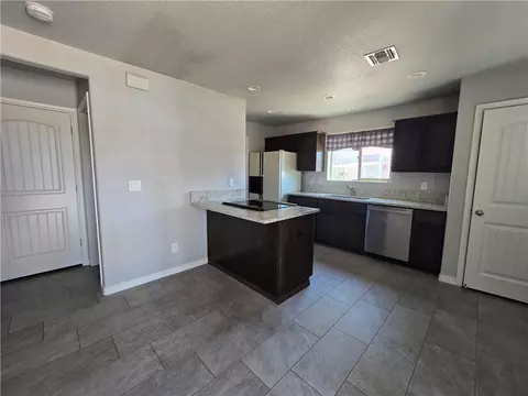 Kitchen - 3295 E Devlin Ave, Kingman, AZ 86409 photo 1 of 4
