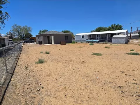 Exterior - 3295 E Devlin Ave, Kingman, AZ 86409 photo 7 of 8