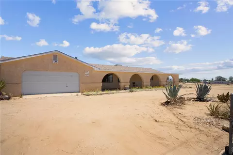 3696 N Tonto Rd, Golden Valley, AZ 86413