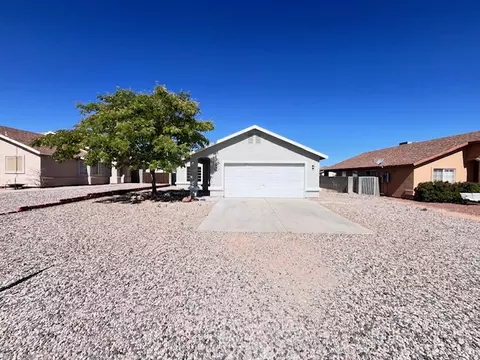 3075 N Stewart St, Kingman, AZ 86401
