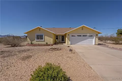 473 S Lochiel Rd, Golden Valley, AZ 86413