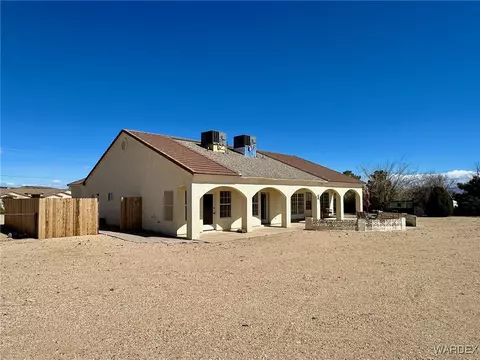 Exterior - 2176 E Cactus Wren Rd, Kingman, AZ 86409 photo 5 of 7