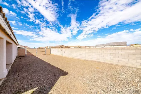 Exterior - 3868 E Suffock Ave, Kingman, AZ 86409 photo 8 of 17