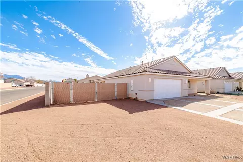 Exterior - 3868 E Suffock Ave, Kingman, AZ 86409 photo 15 of 17