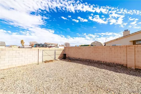Exterior - 3868 E Suffock Ave, Kingman, AZ 86409 photo 10 of 17