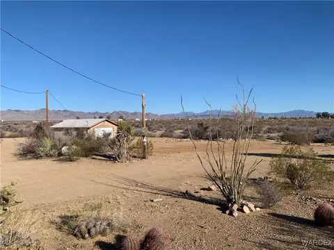5118 N Cordes Rd, Golden Valley, AZ 86413