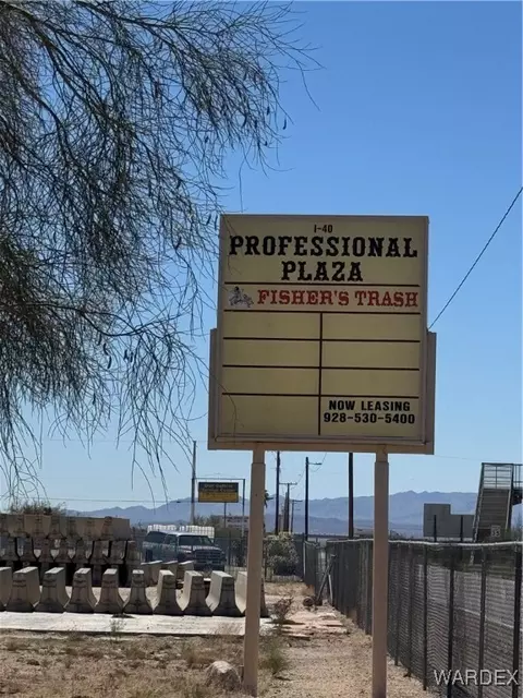 12248 S Yucca Frontage Rd, Yucca, AZ 86438