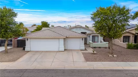 2421 E Wildflower Dr, Mohave Valley, AZ 86440