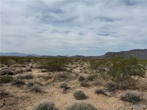 0 W Alamo Road Rd, Yucca, AZ 86438
