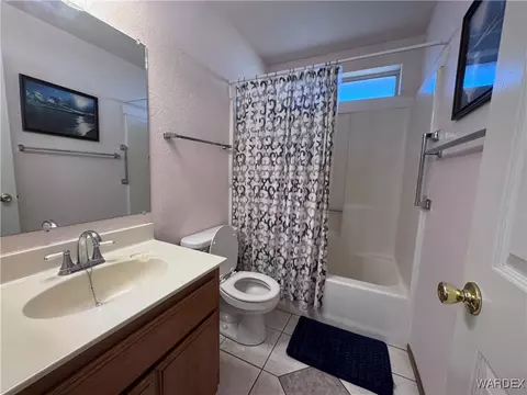 Bath - 2500 E Hearne Ave, Kingman, AZ 86409 photo 2 of 2