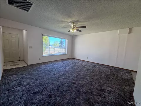 Living - 2500 E Hearne Ave, Kingman, AZ 86409 photo 2 of 3